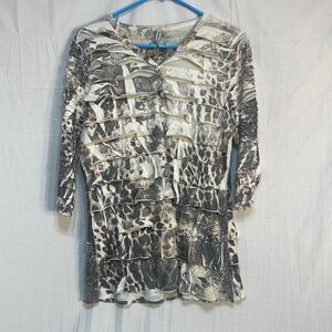 Cubism women’s large ruffled shirt with‎ diamond button quarter length